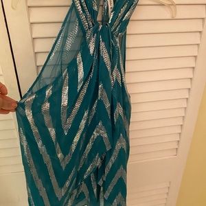 Robbi and Nikki green and silver top